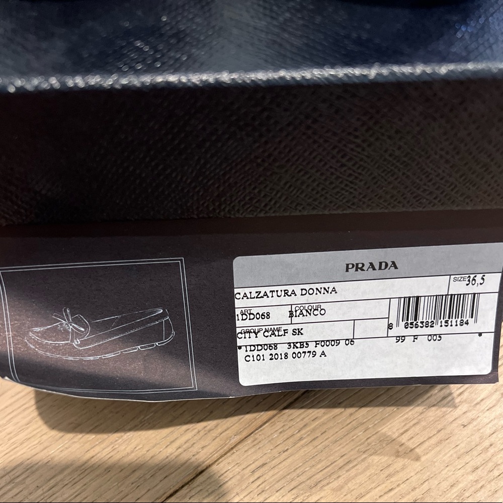 PRADA WHITE LEATHER BOW LOAFERS - Picture 2 of 10